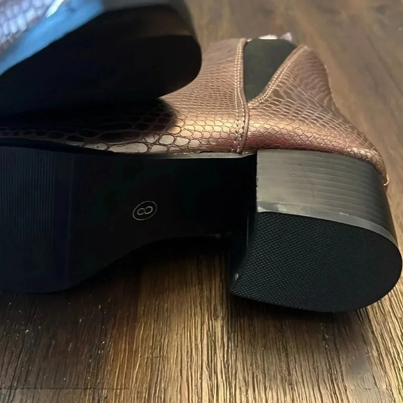 Seven7 Footwear Madison Python Pointed Bootie - Size 9 Black or 8 Copper - Picture 13 of 14